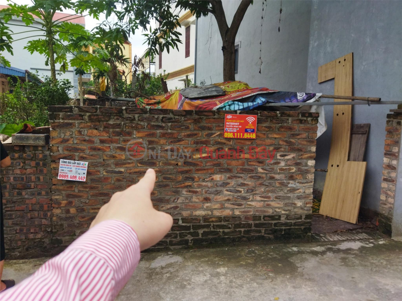 The owner needs to sell 56.1m2 in Dong Tru Village, Dong Hoi Commune, Dong Anh with a car road, suitable for investment or living, all are ok. Contact Sales Listings
