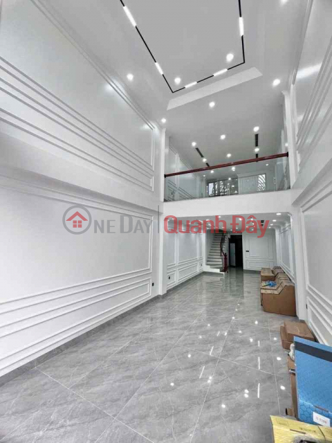 bán nhà 7 tầng, mặt phố Nguyễn Văn Cừ, 1 mặt ngõ, vỉa hè đá bóng, vừa ở vừa kinh doanh _0