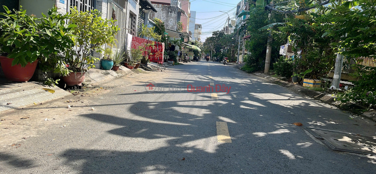 đ 6.4 Billion For sale a row of rented rooms (8.8x25) Pham The Hien, income\\/month 20 million, ward 7, district 8, only 6.4 billion