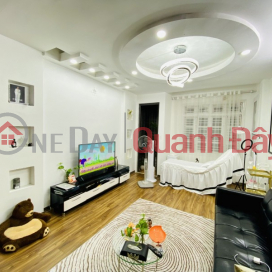For a little over 3 billion, there is a Quan Nhan Thanh Xuan house of 28m, 4 floors, 4m frontage, car-accessible alley, and business door. _0