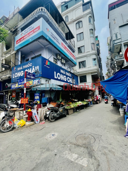 Thai Thinh 51m2 4 floors only 10.8 billion, large private yard, full amenities Sales Listings