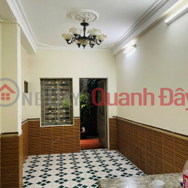Cho thuê căn hộ tập thể tầng 1 đường Hoàng Ngọc Phách, 80m2, 2 phòng ngủ, 10 triệu _0