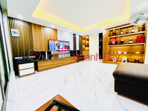 ️ NGUYEN TRAI HOUSE FOR SALE \/ CAR 1 step away \/ THREE-LOTTED CAR LANE \/ BEAUTIFUL RED BOOK WITH 4 FLOOR HOUSING _0