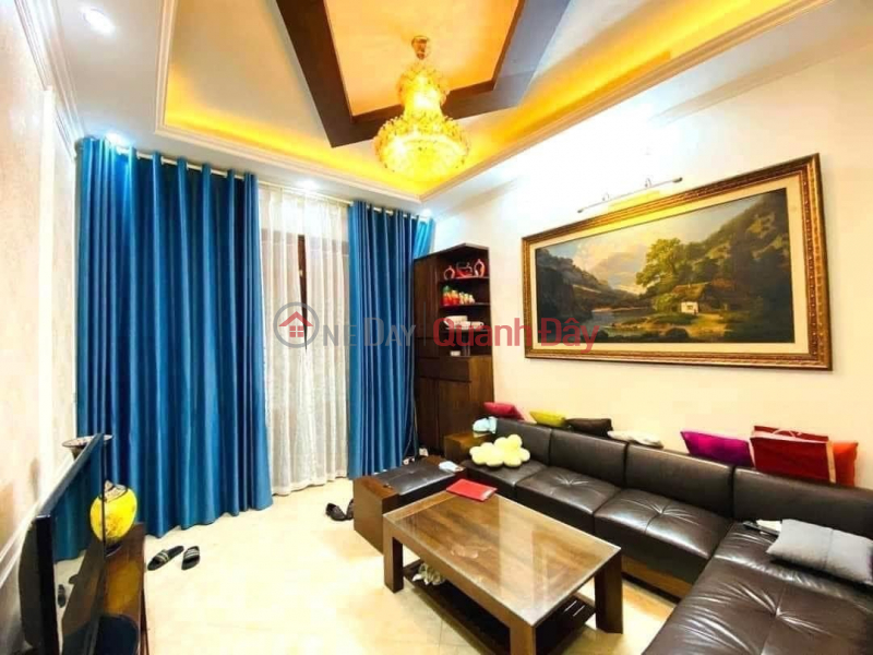 Only 1 private house on Tam Khuong street, 25m, 5 floors, 4.2m frontage, over 4 billion, beautiful house for Tet, full furniture, contact Sales Listings