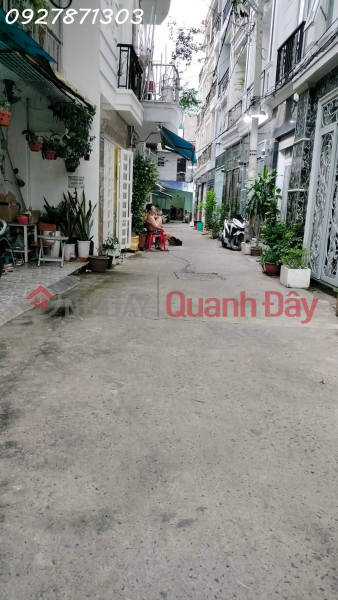 Town house by owner urgently selling car alley, Ward 11 Binh Thanh D. Le Quang Dinh Sales Listings