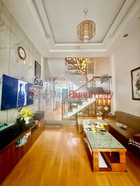 ► Right on Nguyen Thanh Han Street, 72m2, 2 floors, 3 bedrooms, 5.x billion VND _0