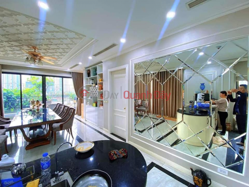 , Please Select | Residential | Sales Listings | đ 90 Billion