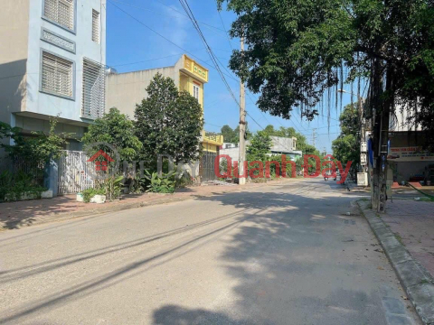 Selling land on Quang Trung street, Vinh Yen _0