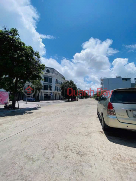 đ 2.5 Billion | Super product for sale: 1 lot of Green Park Cam Pha, area 80m, 2 fronts facing flower garden