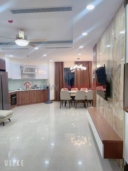 Need to sell quickly 3 bedroom 2 bathroom apartment in Golden Park building, area 96m, full beautiful furniture, price 5.4 billion including fees Sales Listings