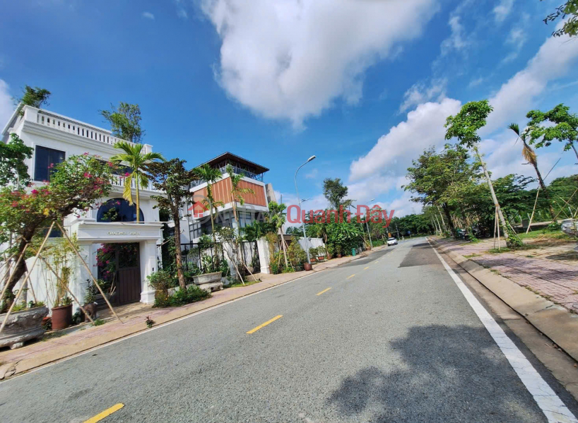 LAND NEXT TO PHU MY HUNG, 12X27M, SECURE RESIDENTIAL AREA, RIVERSIDE, ONLY 65 MILLION VND\\/M² Sales Listings