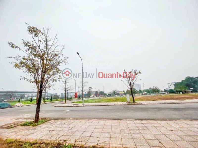 Business land for sale in Vinh Yen City, opposite Vinh Phuc Specialized School, National Highway 2B Sales Listings