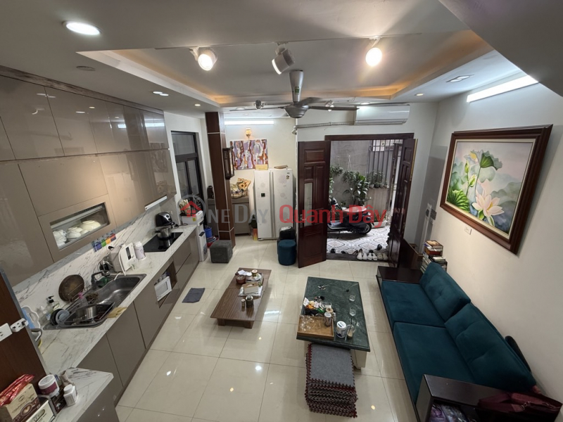 House for sale in Lang Ha, Ba Dinh, alley, 35m2, 6 floors, frontage 5.5m, only 10.5 billion Sales Listings