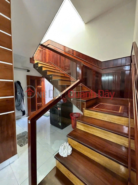 đ 17 Billion VILLA FOR SALE FRONT OF THE BEACH ON HON CHONG, NORTH WARD OF NHA TRANG.