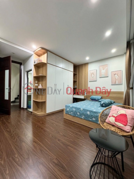 Property Search Vietnam | OneDay | Residential, Sales Listings | Over 7 billion VND for a 35m² x 5-story house in alley 193, Bo De, with parking available right in front, brand new and ready to move in.