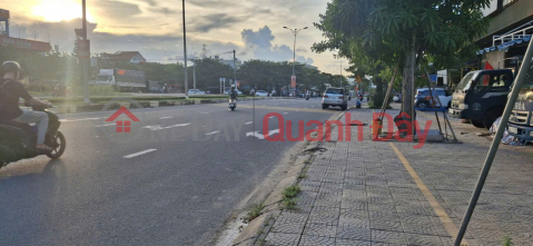 NHÀ 3 TẦNG KIÊN CỐ – ĐẤT RỘNG 281M² NGANG 15M– GIÁ CHƯA TỚI 100 TRIỆU/M² _0