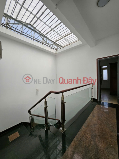 House for sale on Ly Thanh Tong street frontage, area 4.2x26m, 3 concrete slabs _0