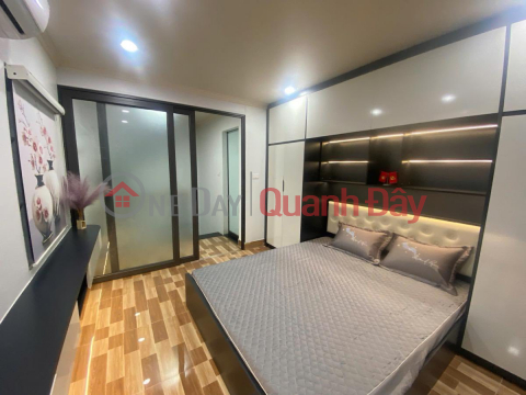House for sale on Nguyen Dinh Chieu street, 25m2, 5 floors, 3 bedrooms, 3.3m frontage, price slightly over 8 billion VND, wide and airy alley. _0