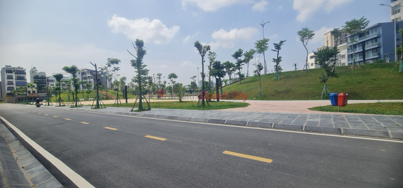 Ngoc Thuy Subdivision Land, Dan Tri Area, Park, Hoa Hoa Lake, 17m Road next to the house. | Vietnam, Sales | ₫ 8.5 Billion
