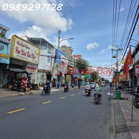 House for sale on Nguyen Anh Thu street, Tan Thoi Hiep (formerly Hiep Thanh),area 81m2, price 8.8 billion VND. _0