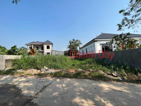 The owner needs to sell land in a beautiful location in Vinh Phuc province. _0
