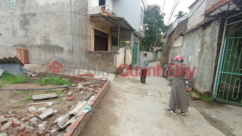 Land for sale in Thuan Thanh, Bac Ninh. 65m2 * frontage 4.8m * 2.6 billion. Corner lot, near car bypass. _0