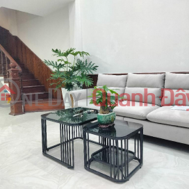 BEAUTIFUL HOUSE IN GIAP BAT - PEOPLE BUILD - 15M AVOID CARS - EXCELLENT LOCATION. Area 40M2 _0