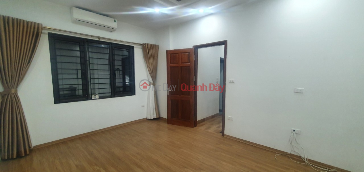 Property Search Vietnam | OneDay | Residential Rental Listings Whole house for rent in Bat Khoi street, 40M2 * 5 storeys, FURNITURE CONDITIONER , HOT CONFERENCE - WORLDWARD - SOFA SET , KITCHEN