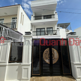 BEAUTIFUL 3-STORY HOUSE FOR SALE IN A CAR-ACCESSIBLE ALLEY IN VINH NGOC, TAY NHA TRANG WARD. _0