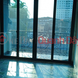Cho thuê nhà phố Lạc Trung, 30m² x 5 tầng, 3PNkk, 15 triệu/tháng _0