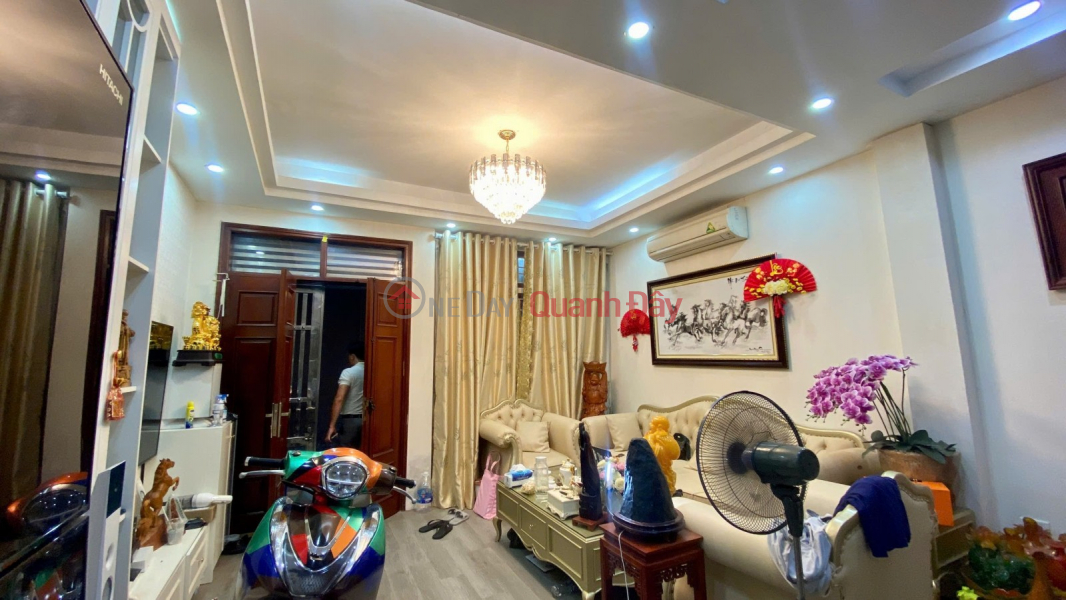 Minh Khai, Hai Ba Trung, 48m², 5 floors, frontage 5.7m, price 7.5 billion, Full furniture Sales Listings