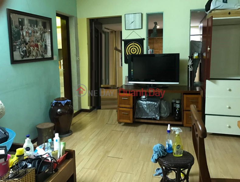 ► House with frontage on Le Dinh Ly street, 15m wide, near the airport, hospital, and schools, 142m2, 5.8m wide. Sales Listings