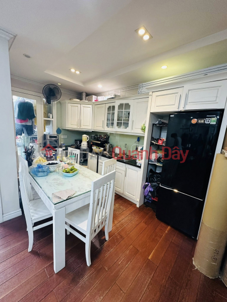 Extremely beautiful Eurowindow Tran Duy Hung building, 122m2, 3 bedrooms, super convenient, 13.3 billion | Vietnam, Sales | đ 13.3 Billion