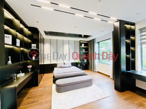 HOUSE FOR SALE IN TAY HO – SIDEWALK – CARS CAN AVOID – BUSINESS – NICE FOR RESIDENCE – PERMANENTLY AIRY STREET VIEW _0