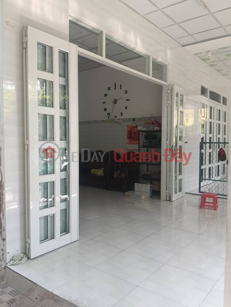 Due to relocating, I need to sell my house and land quickly in Tan Thach - near the district intersection - Furniture included. Sales Listings