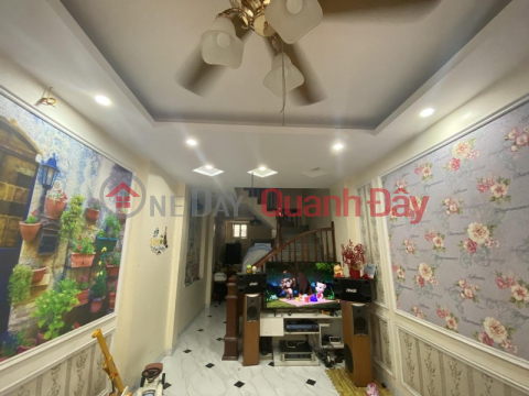 Beautiful house in Dai Linh street, Trung Van Nam Tu Liem 40m, 4 floors, 4 bedrooms, rural alley, near the street, only 4 billion, contact 0817606560 _0