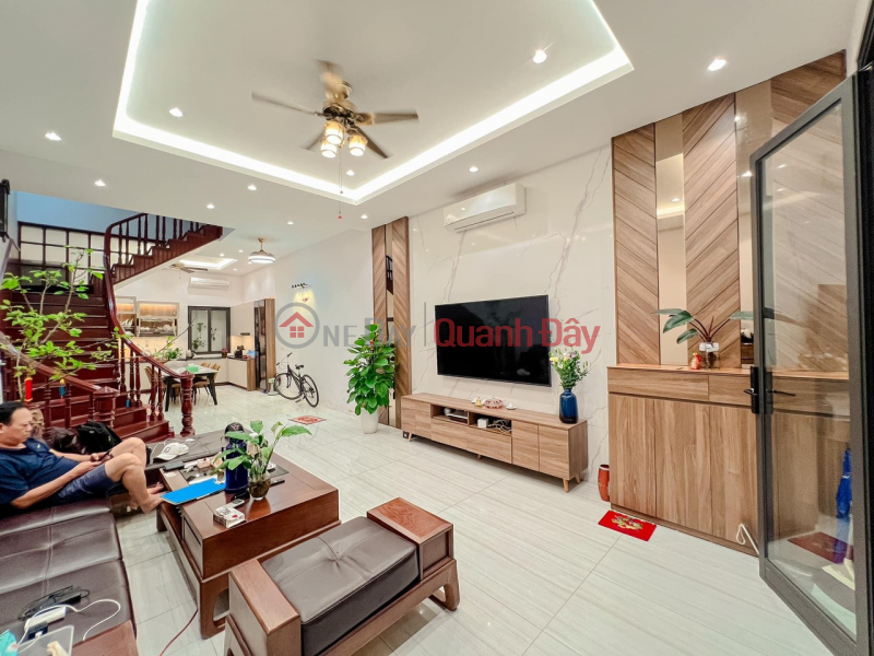 Siêu vip! Phân lô Hoàng Quốc Việt, 2 ô tô tránh, lô góc, ngõ thông, nhà cực đẹp, ở luôn. DT 70m2, Việt Nam Bán | đ 11,45 tỷ