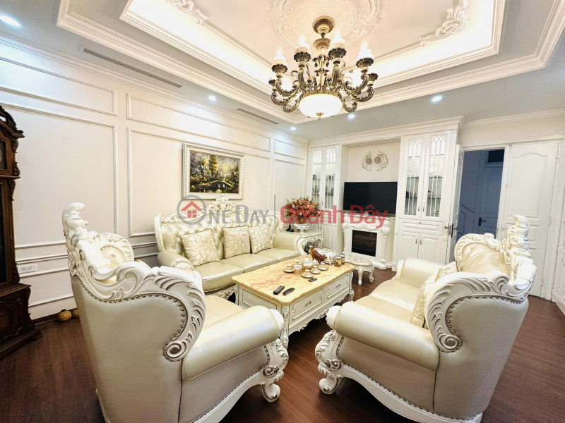 Property Search Vietnam | OneDay | Residential | Sales Listings Urgent Sale, Near Cau Giay District Party Committee, corner lot, Cars can avoid, Elevator, 180m x 5 floors, 40 billion.