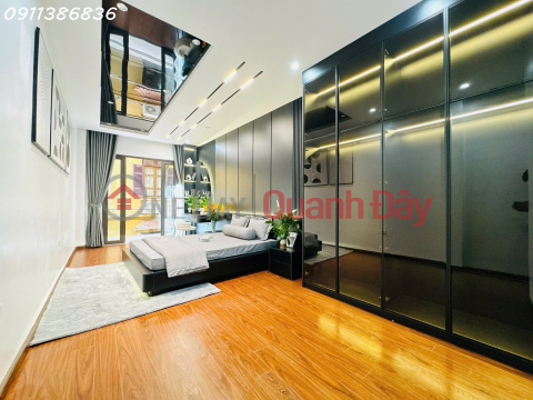 Superb property on Nguyen Van Huyen street, 40m², 6 floors, elevator, fully furnished with new furniture, 4m wide alley, over 15 billion VND. _0