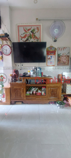 NHÀ BÀ HOM - HXH - CÒN MỚI ĐẸP - 2PN 2WC - SÂN LỚN ĐƯỜNG RỘNG - NHỈNH 2 TỶ Niêm yết bán