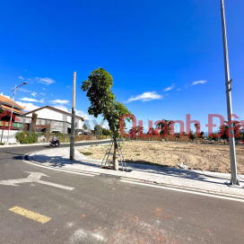 Need to sell 2 plots of land near Light Park - behind Phu Ha commercial center! _0