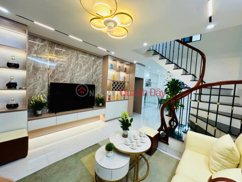 House for sale in Hoang Hoa Tham, center of Ba Dinh district, near car, 45m2, 4 master bedrooms, over 7 billion Sales Listings