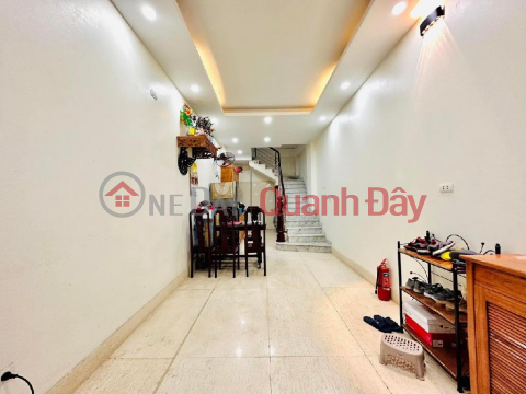 Selling house Nguyen Trai 32M x 5 floors, car parking day and night Za 5.3 billion _0