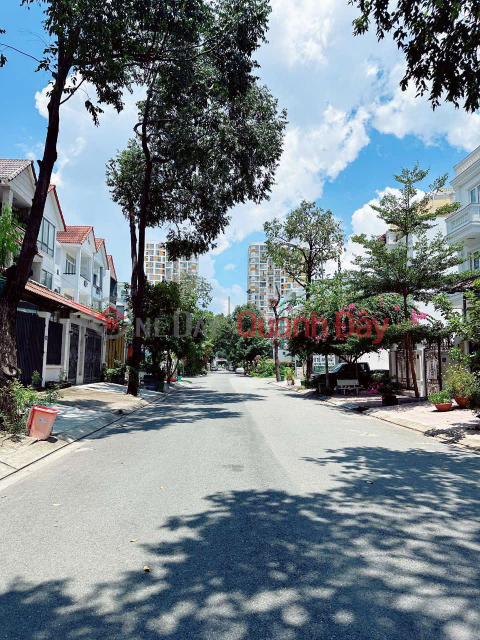 Selling 3-storey 6x20 Villa in CONIC Phong Phu Residential Area, Binh Chanh, 11 billion _0