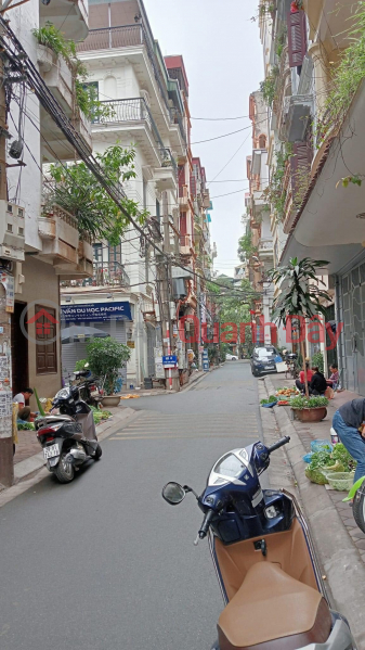 Property Search Vietnam | OneDay | Nhà ở Niêm yết bán | 120m Mặt Tiền 8m. Mặt Phố Trung Tâm Quận Đống Đa. Kinh Doanh Bất Chấp Mặt Hàng. Chủ Thiện Trí Bán.