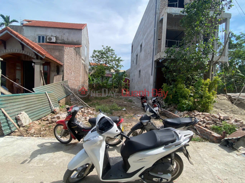 SUPER PRODUCT MAIN BUSINESS AXIS 111.3M IN THUY HUONG-CHUON MY Sales Listings