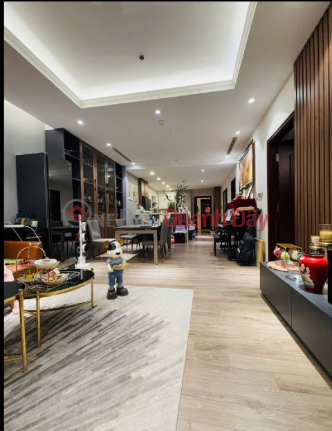 CĂn HỘ ĐẸP – GIÁ ĐẦU TƯ - CẦN BÁN NHANH 2 CĂN CHUNG CƯ CAO CẤP GIỚI THƯỢNG LƯU Royall City FULL NT _0