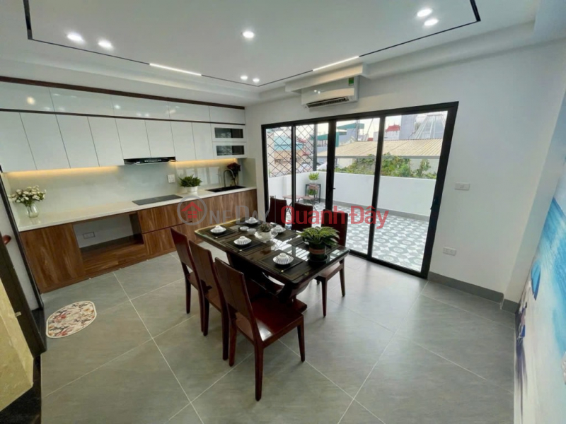 đ 12,9 tỷ, Hiếm nhất khu vực ! bán nhà 6T thang máy Ngọc Lâm, gara oto ngõ thông, giá hợp lý.