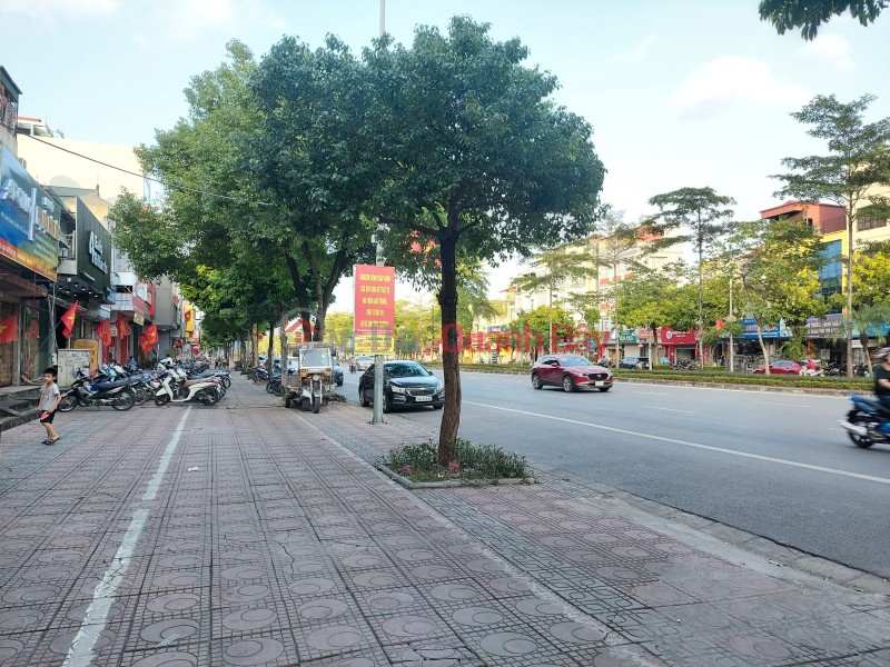 Extremely Rare, House on Ngo Gia Tu Street, Beautiful Location, Wide Sidewalk, 14m Frontage., Vietnam, Sales | ₫ 21 Billion