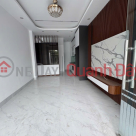 chỉ nhỉnh 7 tỷ có ngay nhà đẹp thang máy _gần chợ xốm_ đh đại nam ,cao đẳng kinh tế _ô tô đỗ cửa _0
